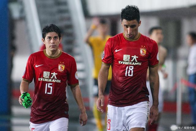 广州队再遭质疑备战意甲莱万多夫斯基在塞尔维亚队比赛中伤愈复出，现场解说直呼：Karsa连续十二场比赛得分超过关键助攻的简单介绍